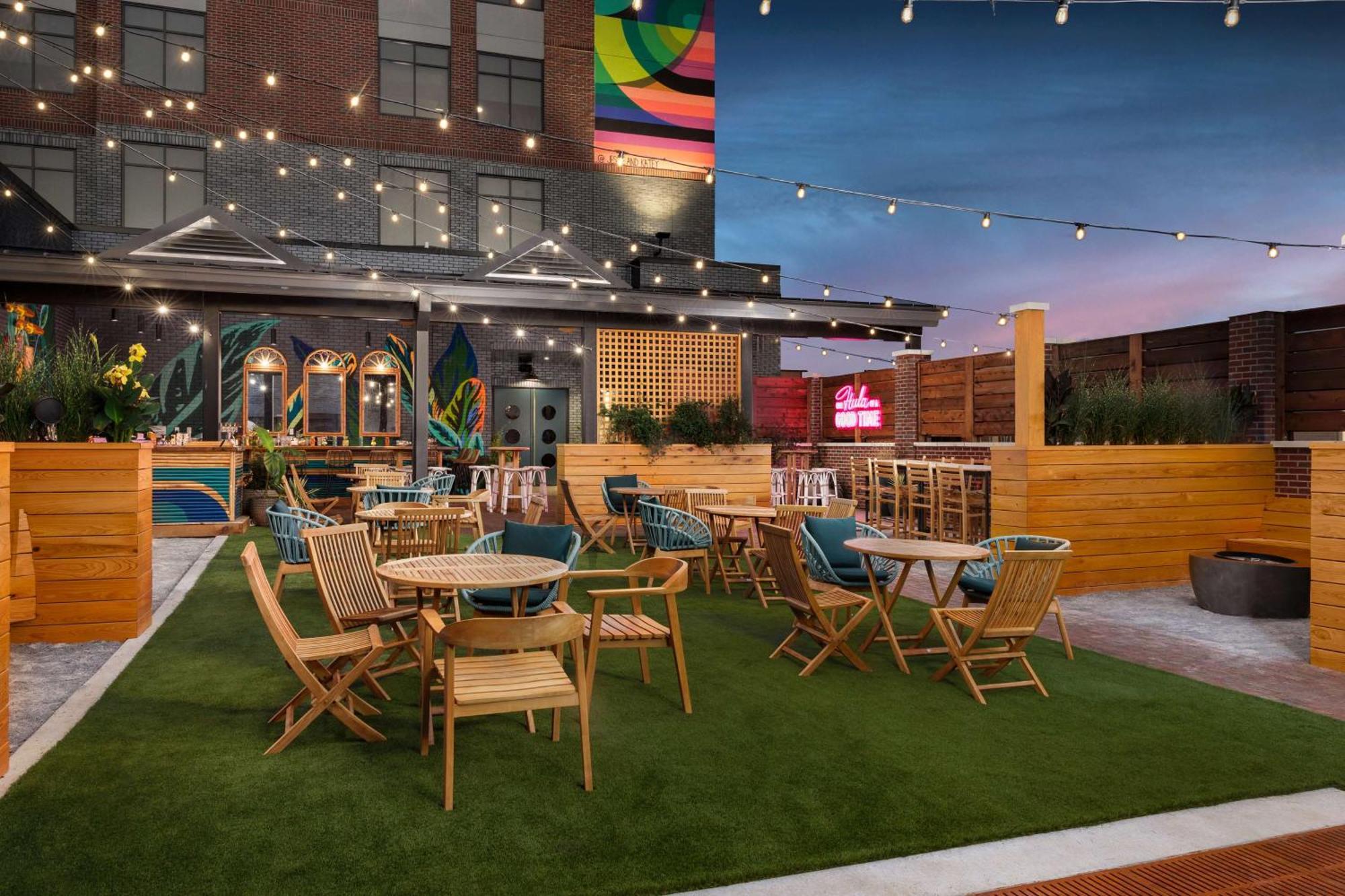 Motto By Hilton Bentonville Downtown Exterior photo
